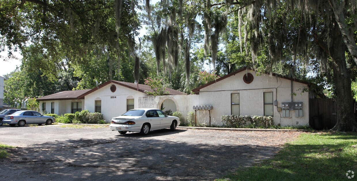 Primary Photo - 3554 Morton St