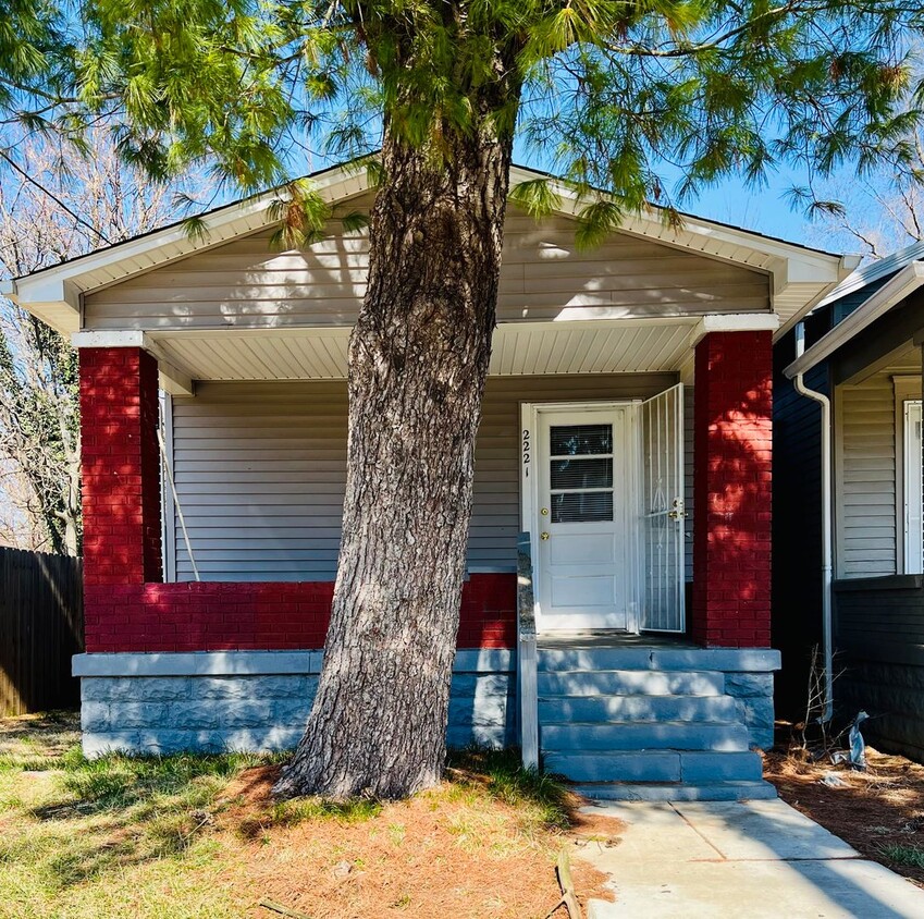 Foto principal - Newly remodeled 3 bedroom home in West Lou...