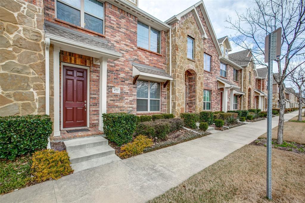 Foto principal - 672 S Greenville Ave