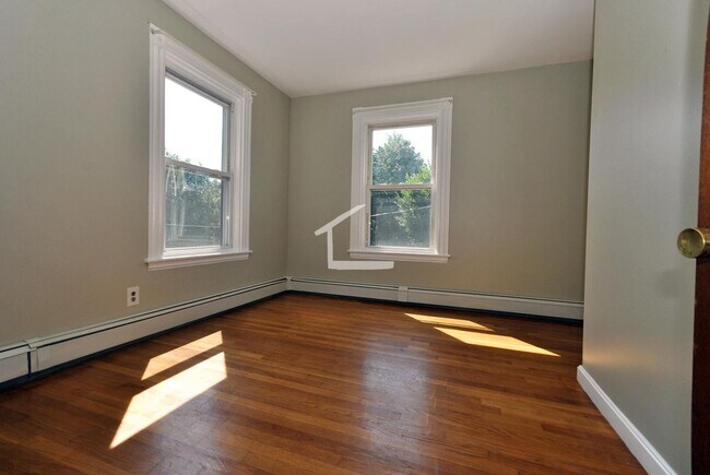 Building Photo - HOT BROOKLINE LISTING!!!!!