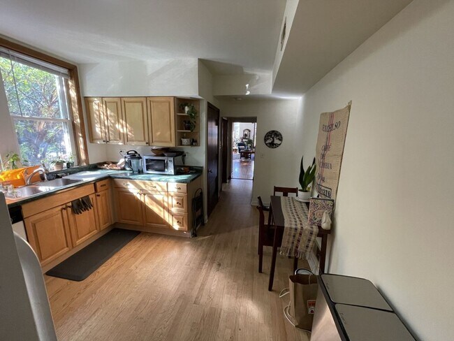 Foto del edificio - 1957 W Addison St