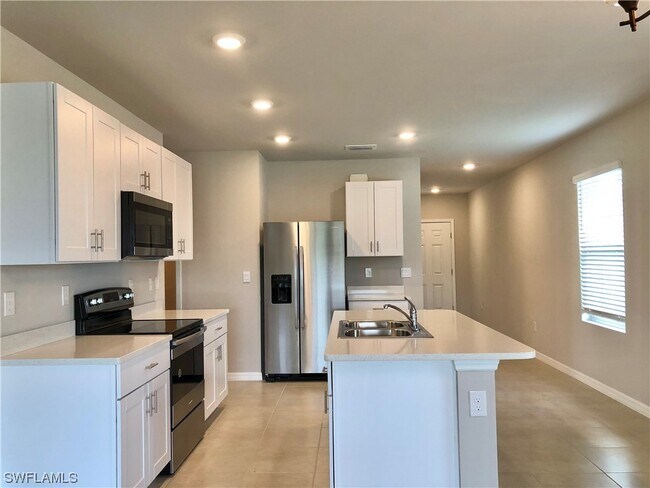 Building Photo - 18541 Cronin Sand Ln