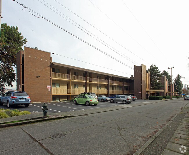 Martinique Apartments Seattle, WA