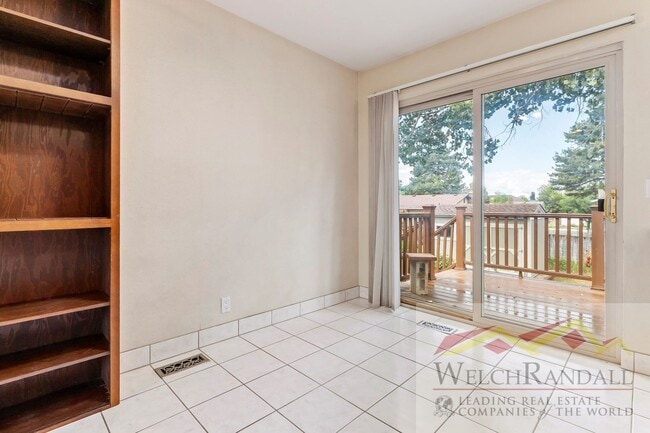 Foto del edificio - Cozy & Beautiful 4-Bed, 2-Bath Sandy Home ...