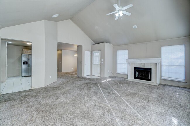 Foto del edificio - 2733 Tealwood Dr