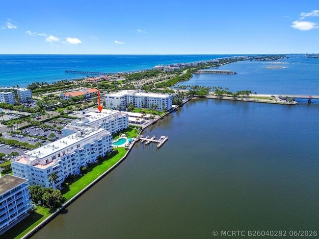 Building Photo - 2840 S Ocean Blvd