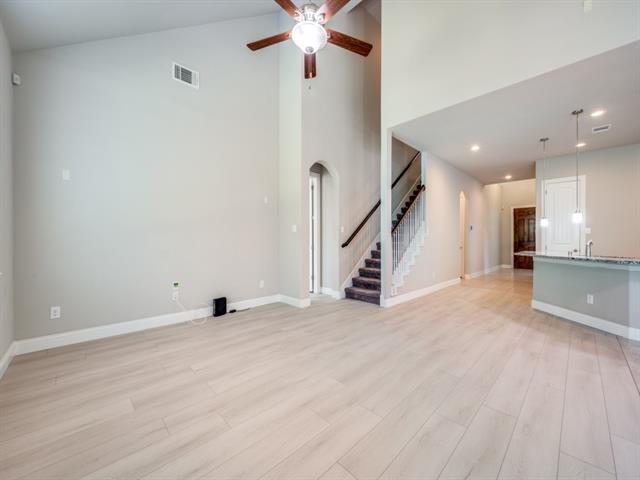 Foto del edificio - 5512 Somerville Dr