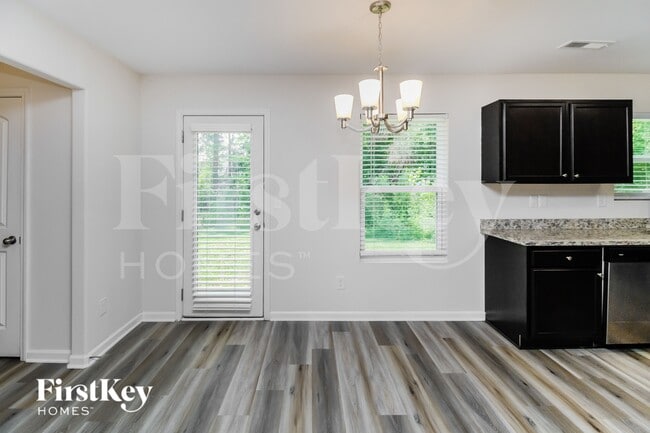 Building Photo - 4019 Maderia Dr NW