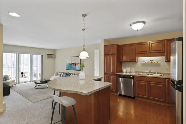Building Photo - Parkwood Pointe Apartments