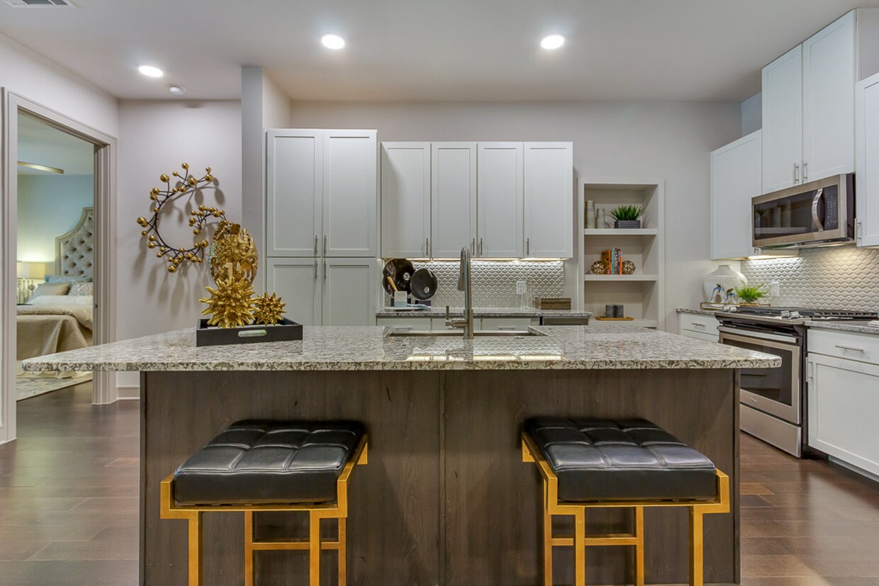 The Laurel Preston Hollow Apartments at 8600 Preston Rd Dallas, TX