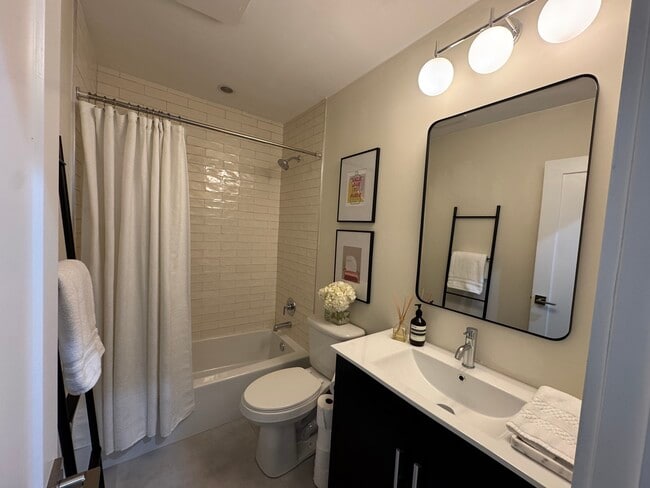 Photo - 8294 Dundee Terrace House