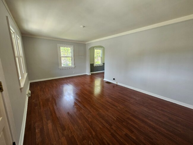 Building Photo - 7036 Britton Ave