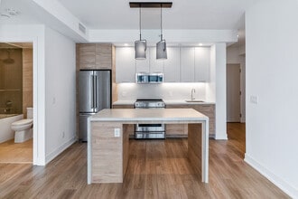 Building Photo - 200 Redpath Ave