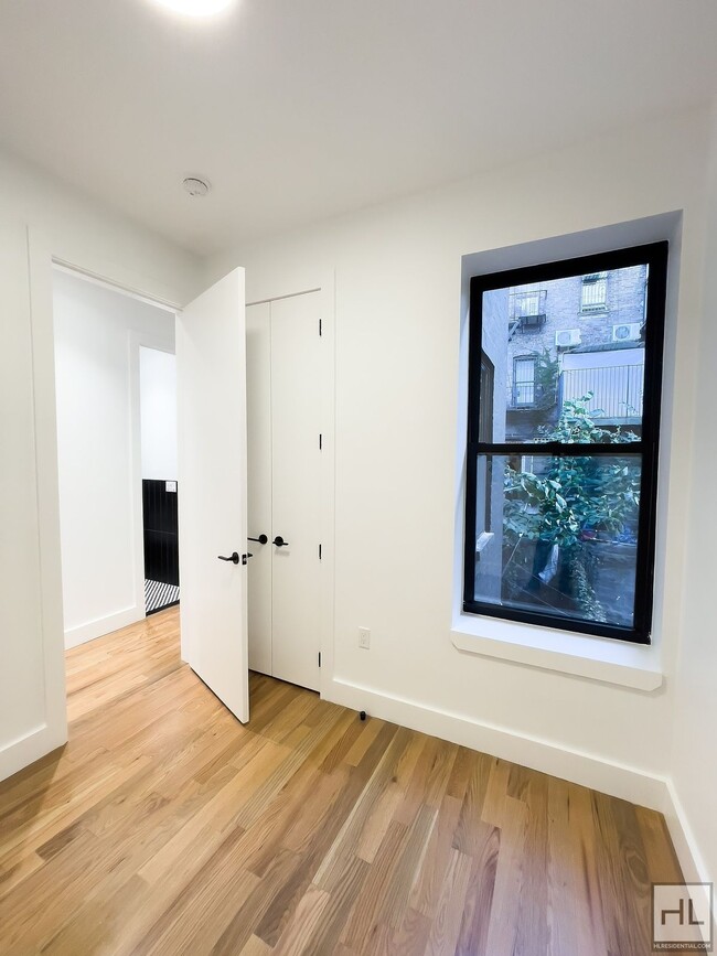 Foto del edificio - South Williamsburg / Spacious 4-Bed 2.5 Ba...