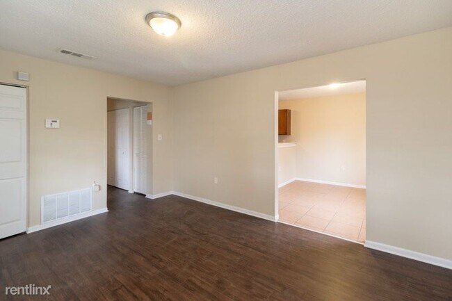 Building Photo - 3 br, 1 bath House - 4051 Ester Dr SW
