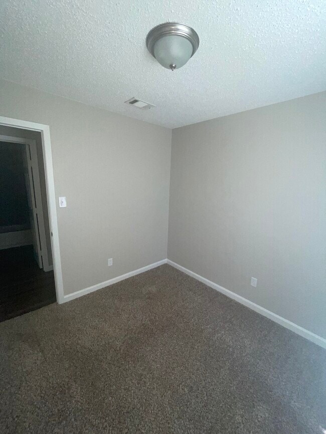 Foto del edificio - 2465 Chadwick Dr