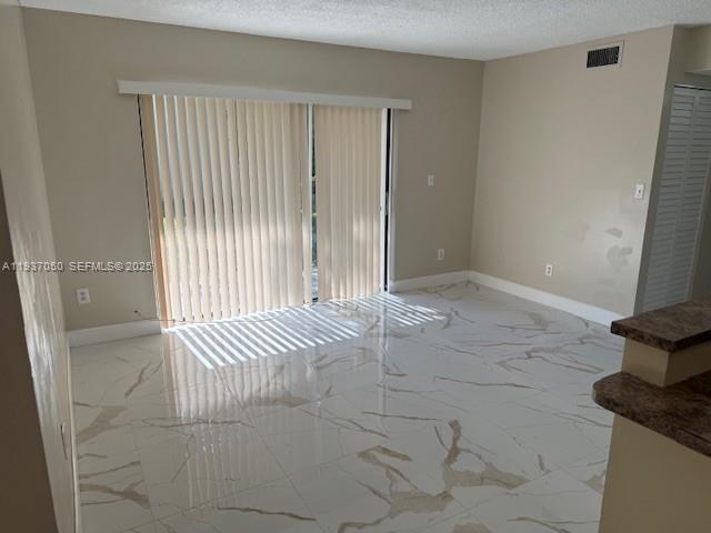 Building Photo - 425 NW 210th St