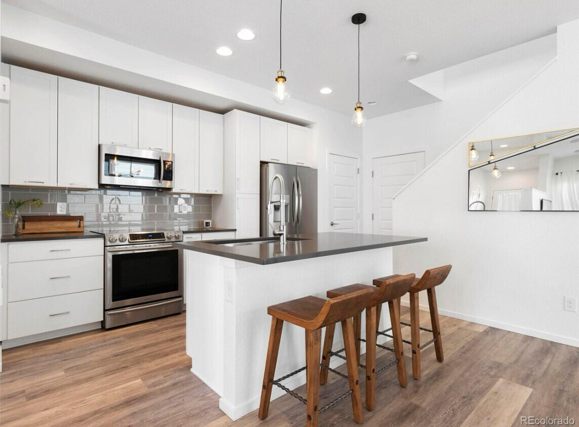 Foto principal - 6752 Osage St