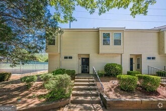 Building Photo - 2016 Oak Park Ln