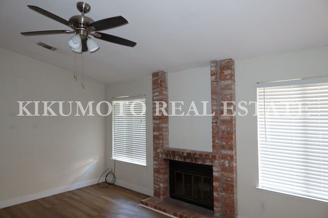 Photo - 900 Gulfwind Way House