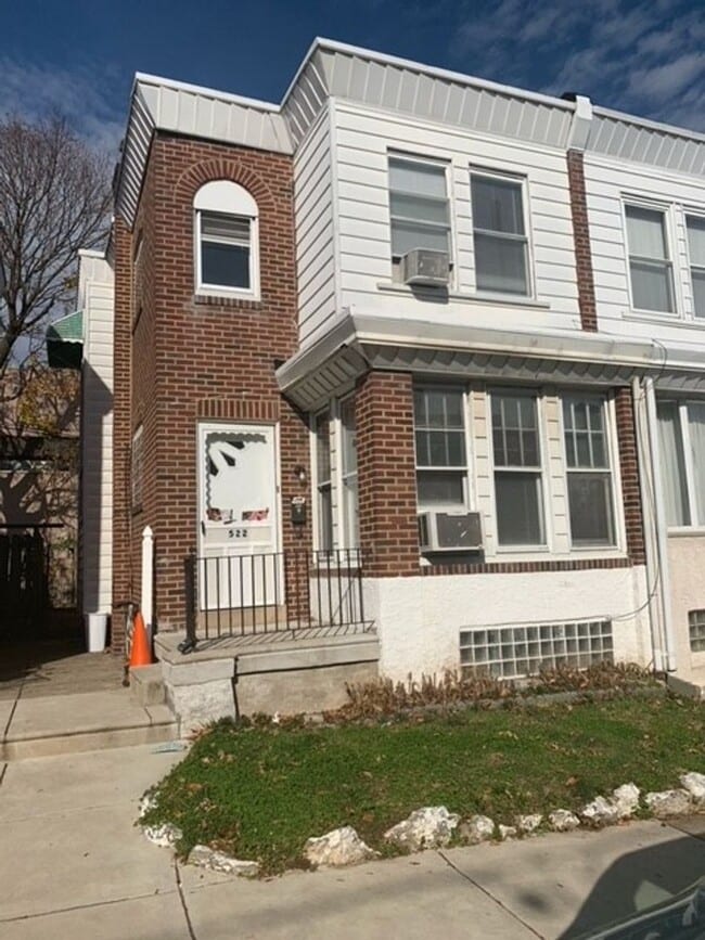 Photo - 522 Gerhard St House
