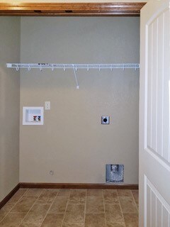 laundry hook up - 111 SW Rose Garden St