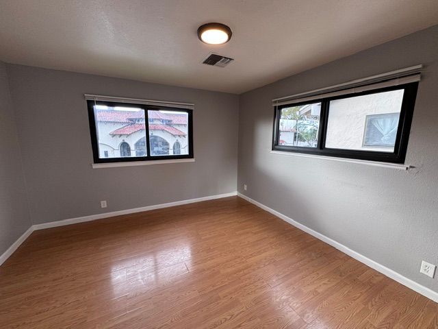Foto del edificio - 950 Clyde Ave