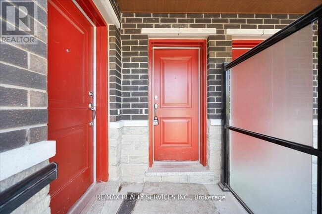 Building Photo - 1034 Reflection Pl