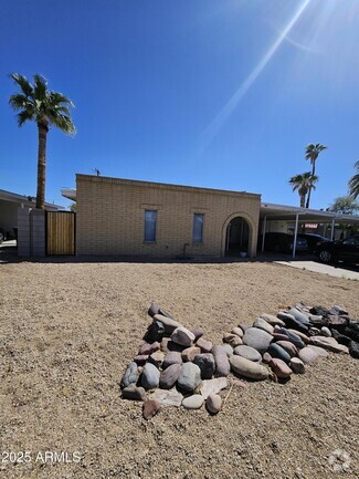 Building Photo - 1101 N Wedgewood Dr