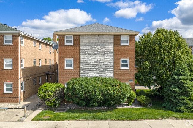 Alternate Exterior - 6946 W 65th St