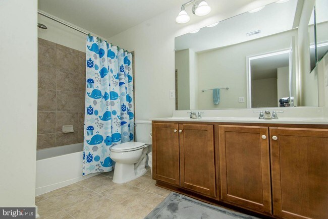 Building Photo - 44112 Vaira Terrace