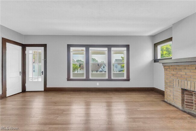 Foto del edificio - 4700 Rockwood Rd