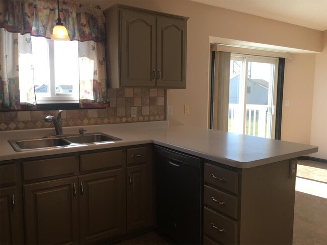 Foto del edificio - 5726 Egret Ave