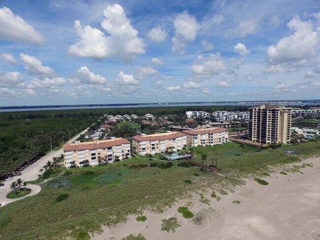 Building Photo - 1032 Windward Dr