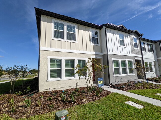 Building Photo - 3271 Azolla St