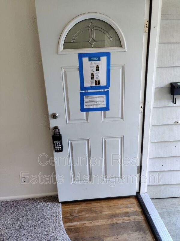 221 S Knott St, Canby, OR 97013 Condo for Rent in Canby, OR