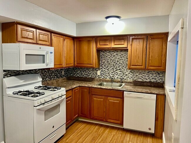 Foto del edificio - 225 Danforth St