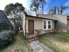 Building Photo - 121 Boardwalk Ln