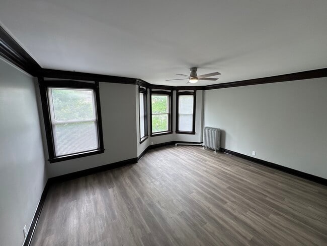Building Photo - 6362 S Greenwood Ave