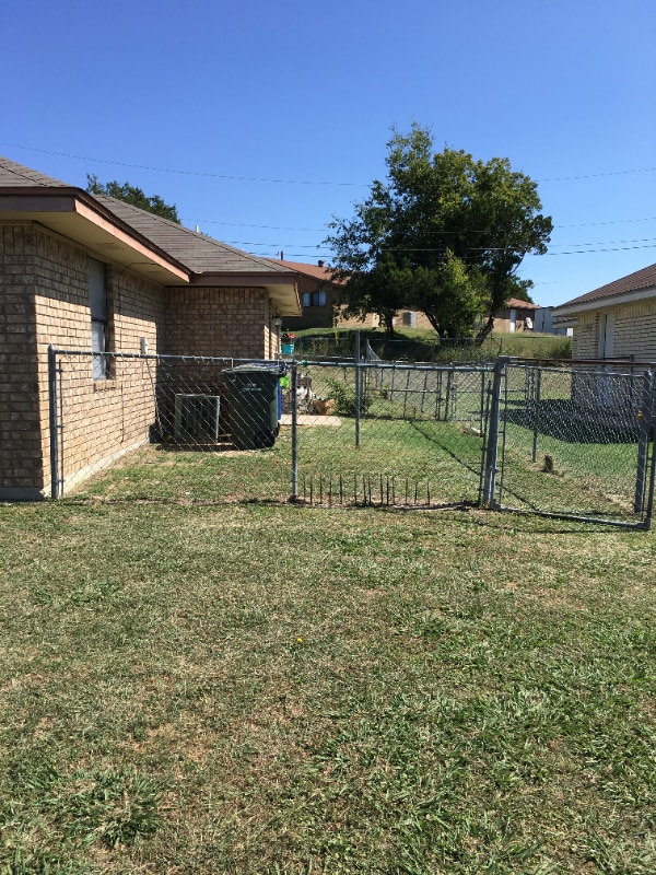 Foto principal - 802 Industrial Ave