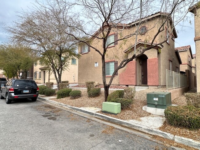 Building Photo - 9824 W Overlook Ridge Ave