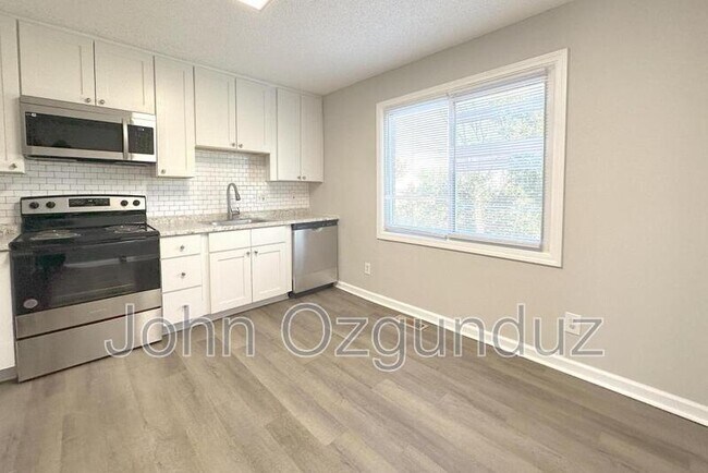 Foto del edificio - 813 S Blount St