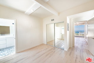 Foto del edificio - 7273 Birdview Ave