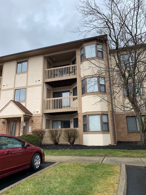 2nd floor unit- balcony for H is in middle - 2201 Hedgerow Rd