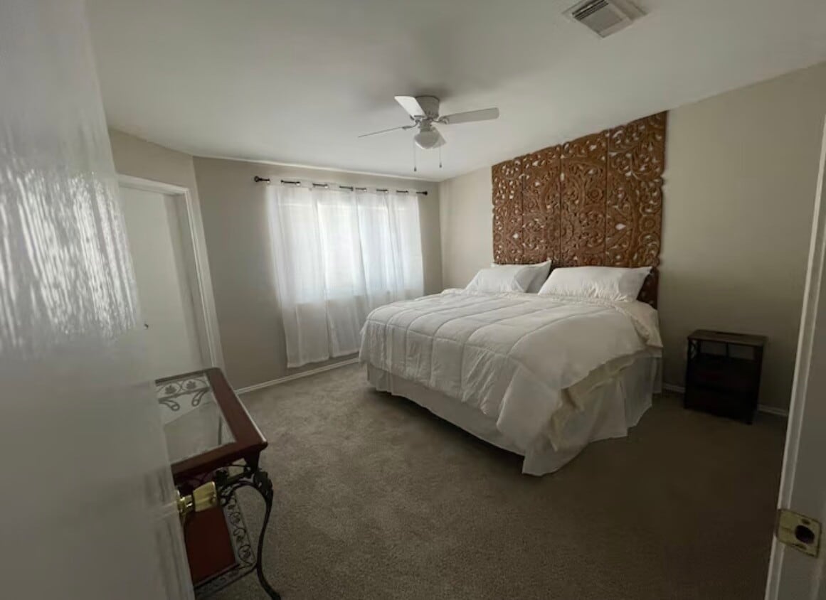 Foto del edificio - 9519 Maple Green Ln