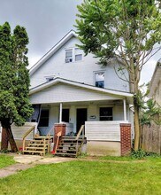 Building Photo - 98 E Mapledale Ave