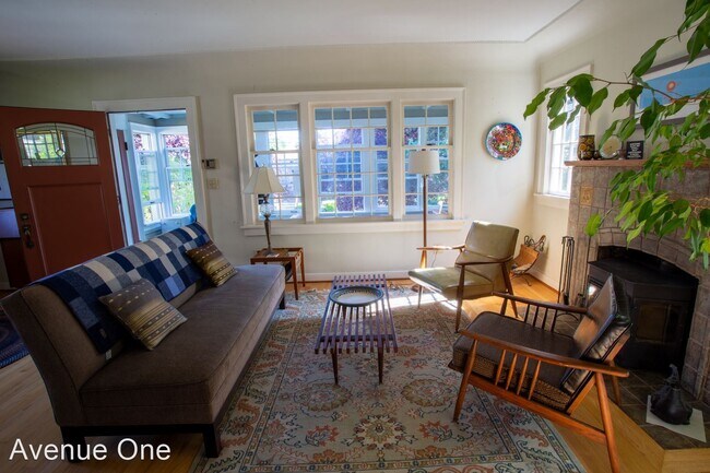 Building Photo - 2 br, 2 bath House - 744 N 78th St