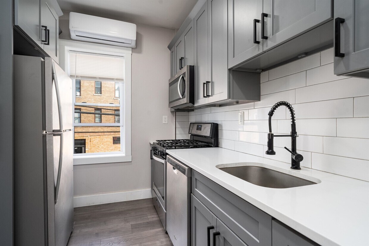 Foto principal - 406 Communipaw Ave