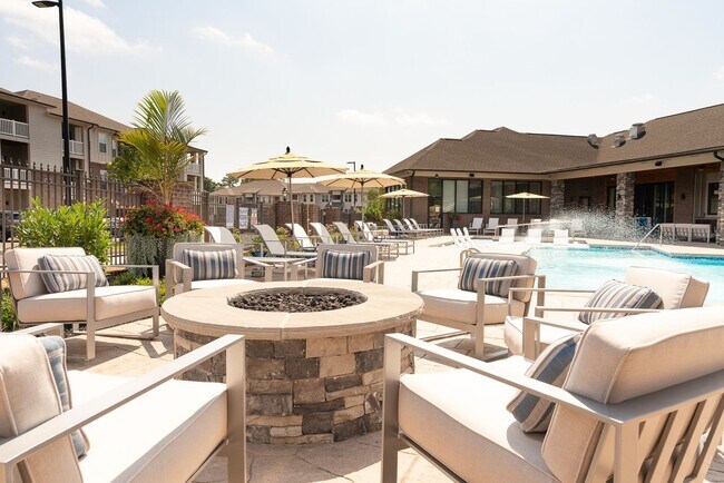 Interior Photo - Overlook at Farragut