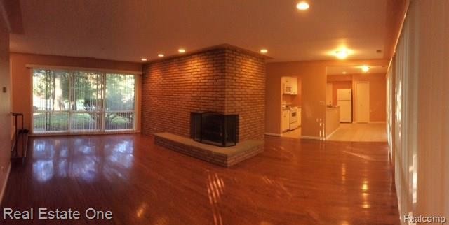 Foto del edificio - 2765 W Hickory Grove Rd